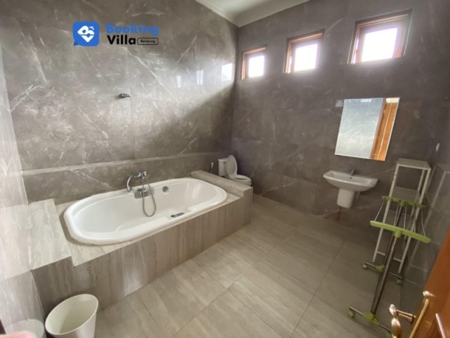 Villa Flojo 12 Kamar - Gambar 10