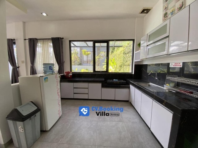 Villa Kynon 4 BR - Gambar 2