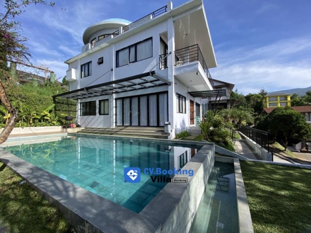 Villa Kynon 4 BR - Gambar 1